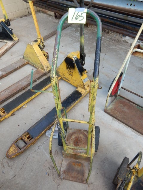 lot 165 image: 2 Wheel upright cart for torch tank