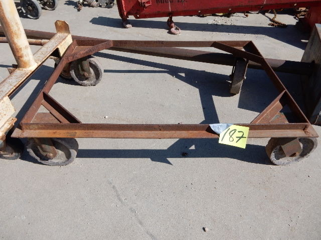 lot 187 image: Heavy Steel Cart Frame.