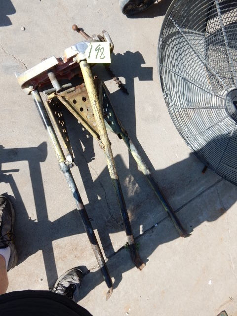 lot 198 image: RIDGID, Tristand Pipe Vise
