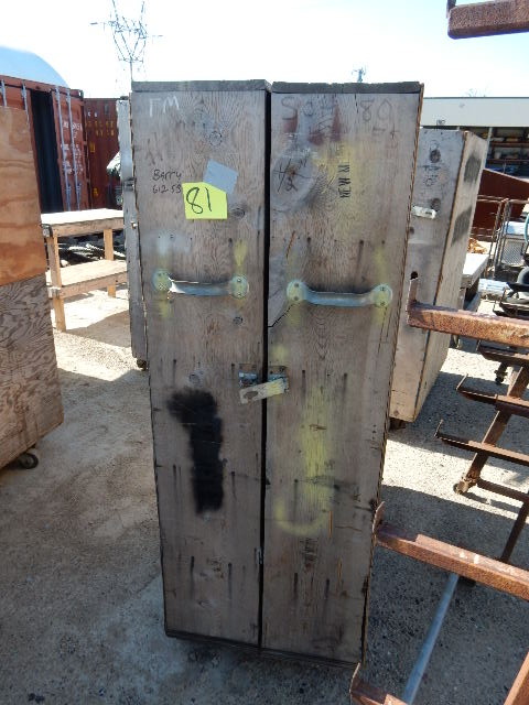 lot 81 image: Folding Storage Box