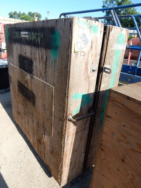 lot 82 image: Folding Storage Box
