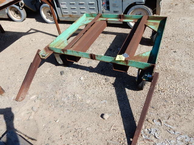 lot 269 image: Heavy Metal Cart with arms for attachment