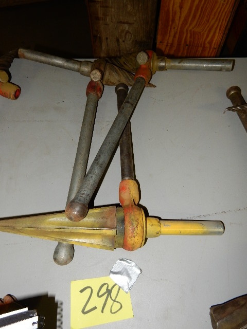 lot 298 image: 3 Spiral pipe reamers, 1 other
