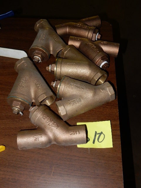 lot 310 image: Misc. Brass Valves