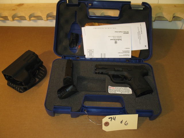 lot 6 image: Smith-Wesson MP Compact semi-auto pistol