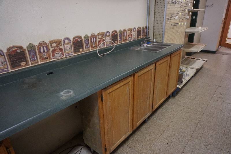 lot 14 image: Convenience Store CoffeeBeverage Dispensing Counter