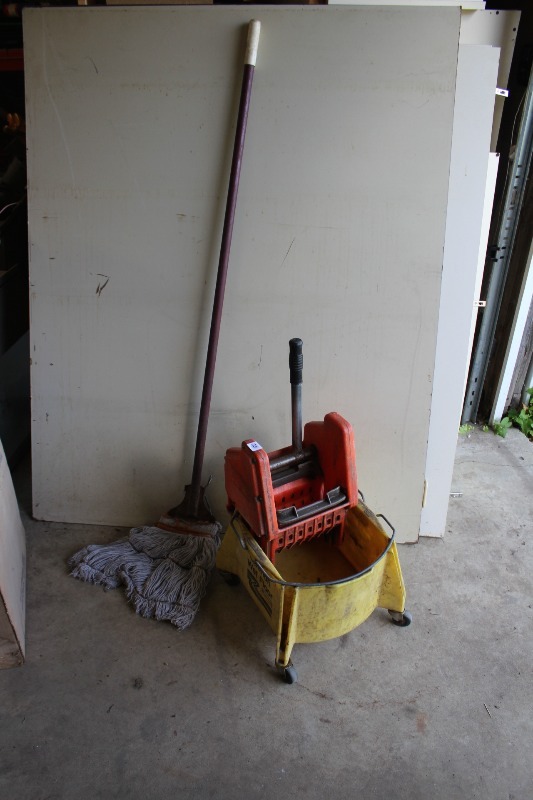 Commercial Mop Bucket with Mop