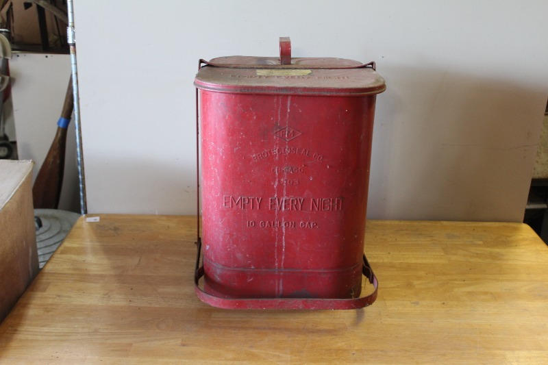 Stain Rag Receptacle