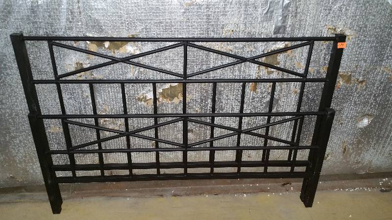 lot 174 image: Black Metal Full Bed Headboard & Footboard