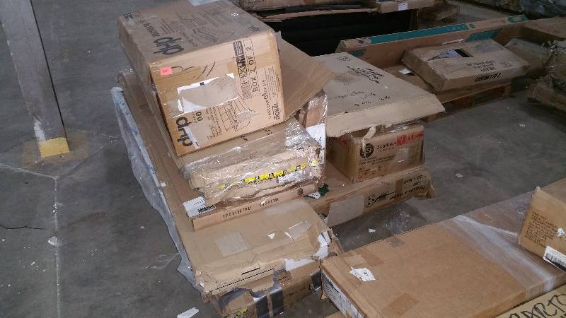 lot 241 image: Pallet Full of Furniture Returns