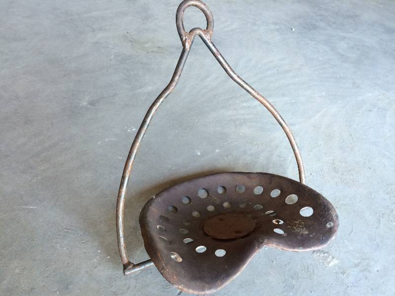 lot 270 image: Repurposed Vintage Tractor Seat