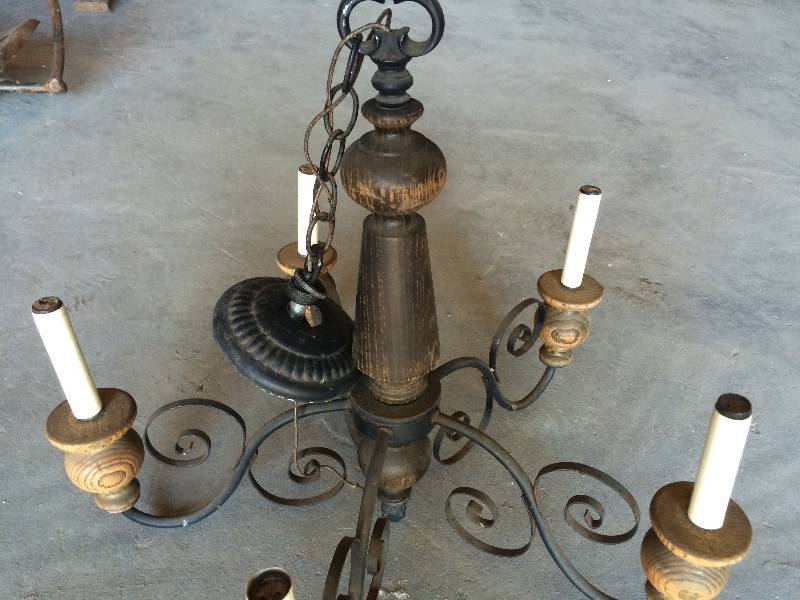 lot 271 image: Vintage Hanging Light