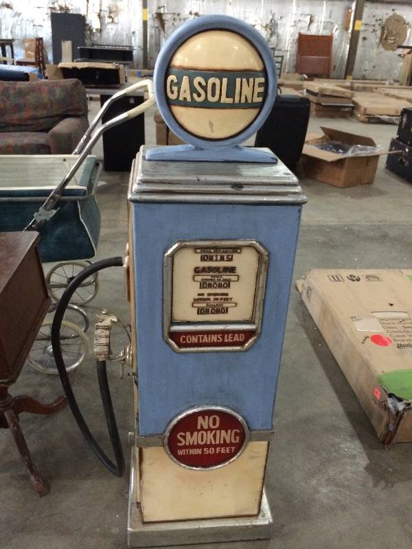 lot 65 image: Vintage Gas Pump Storage Chest