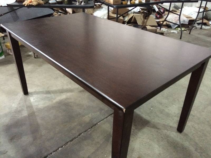 lot 293 image: Table
