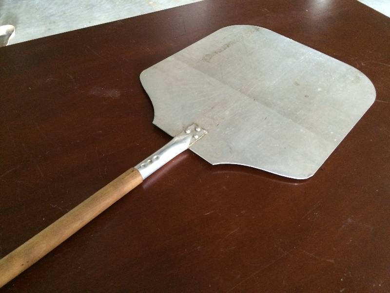 lot 304 image: Pizza Peel