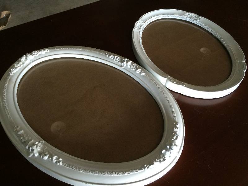 lot 307 image: Two Oval Picture Frames Painted White