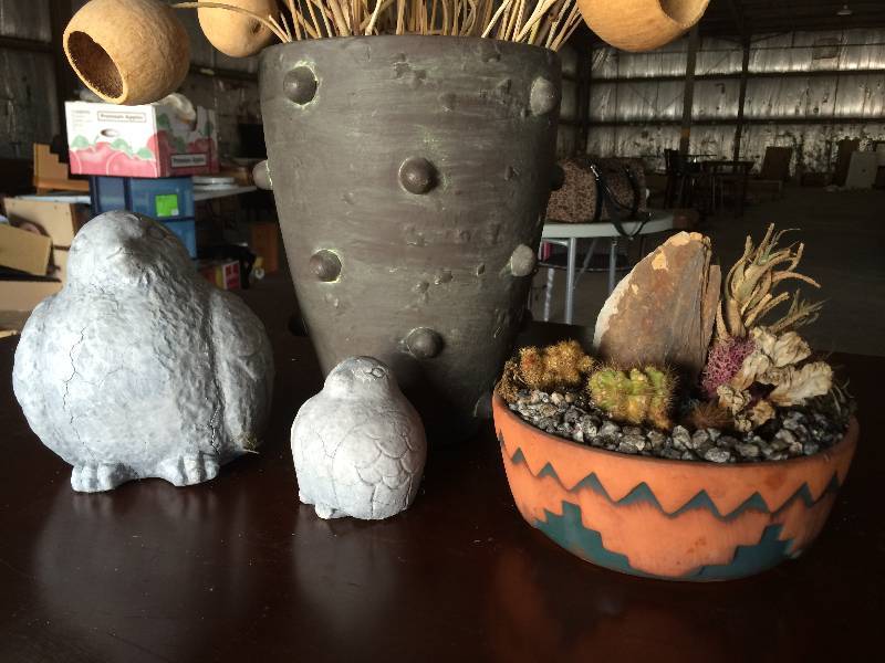 lot 310 image: A Real Cactus, Vase & Two Cute Little Bird Figurines