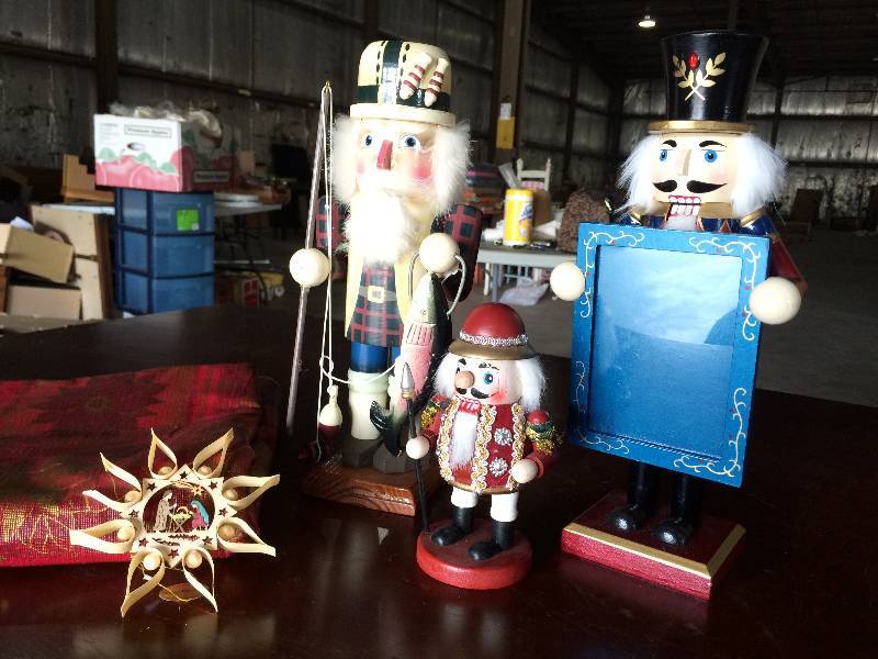 lot 315 image: Get Ready For Christmas, Its Only Five Months Away