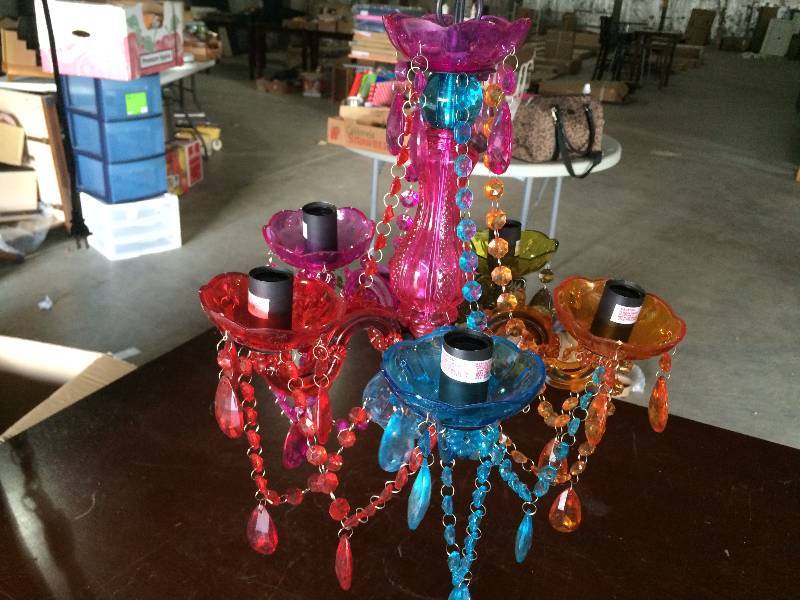 lot 318 image: Very Fun and Colorful Chandelier