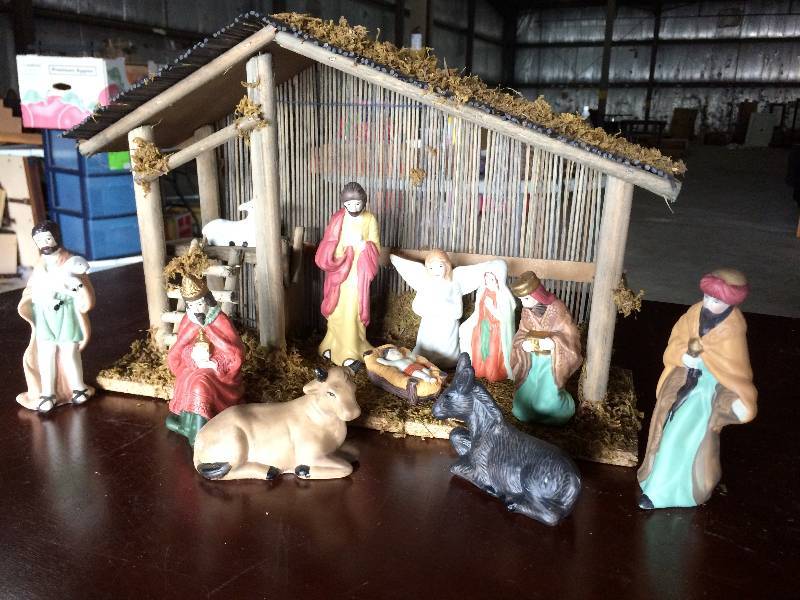 lot 323 image: Complete Nativity Set