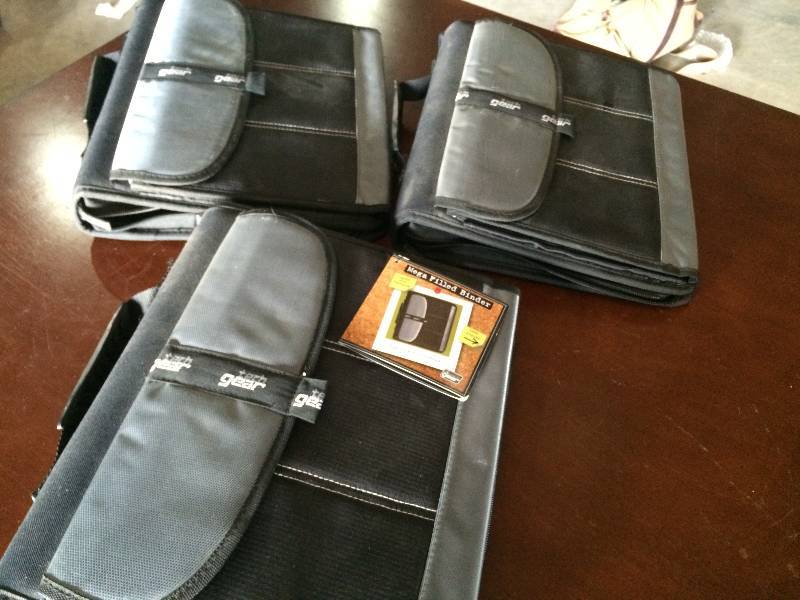 lot 327 image: Just In Time For School, Three Ring Binders with File Keeper