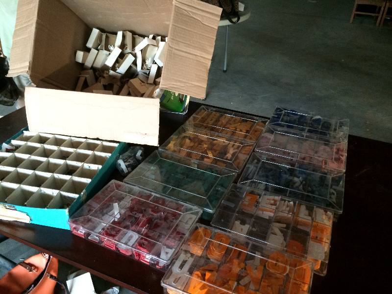lot 351 image: Gigantic Lot of Vinyl Letters