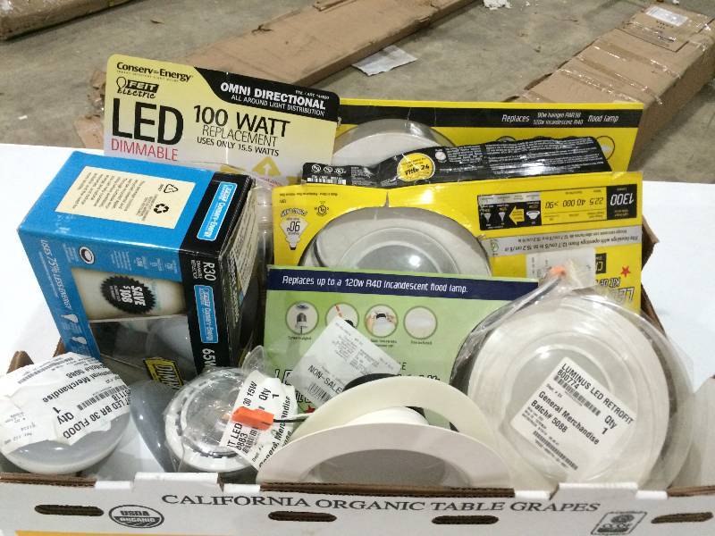 lot 28 image: Large Lot Of New LED Light Bulbs
