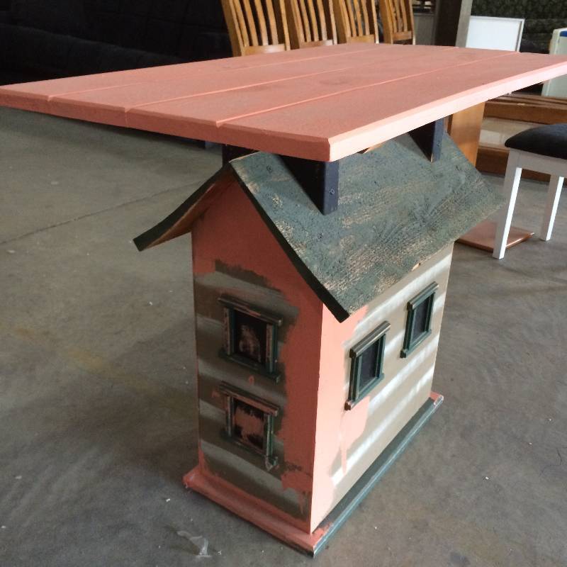 lot 79 image: Unique Childs Table