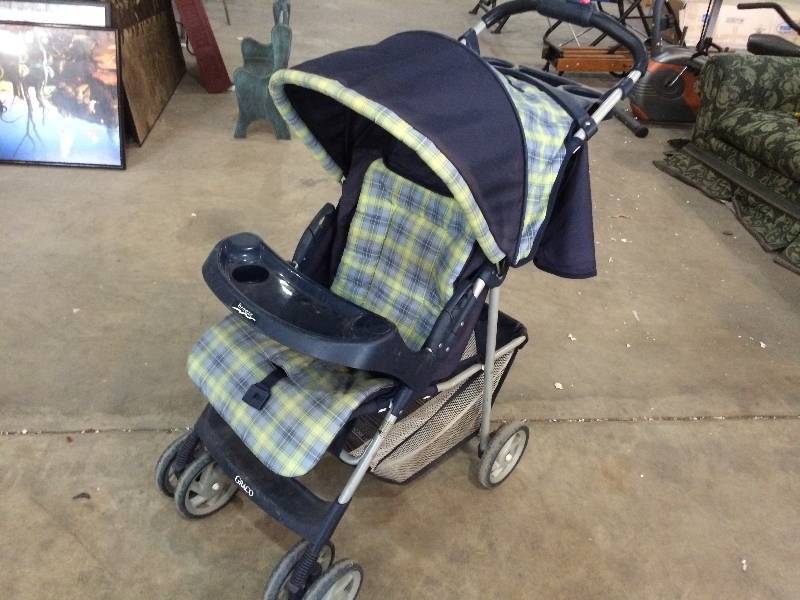 lot 96 image: Graco Baby Stroller