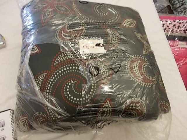 Full Size Comforter