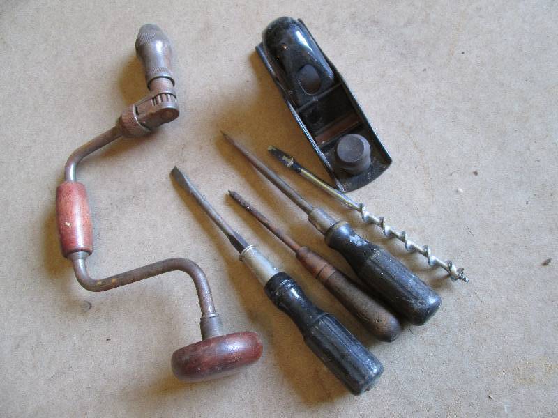 Lot of vintage tools...