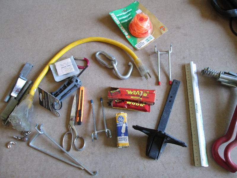 Lot of tools, vintage wood filler, ...