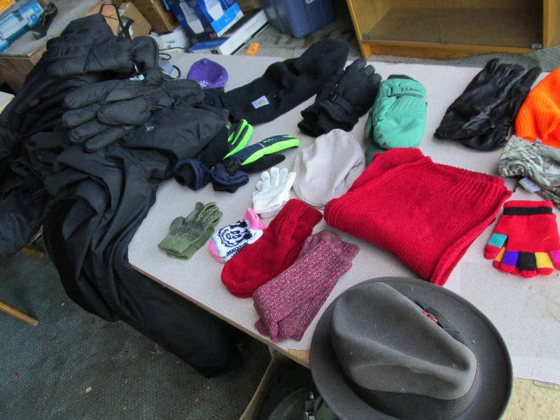 Lot of snow pants, gloves and more ...