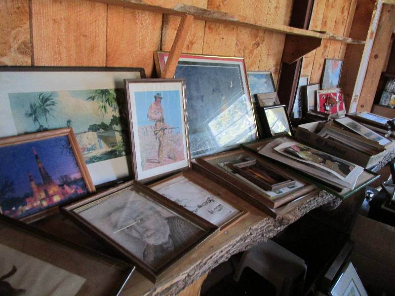 Huge lot of art work, see all the p...
