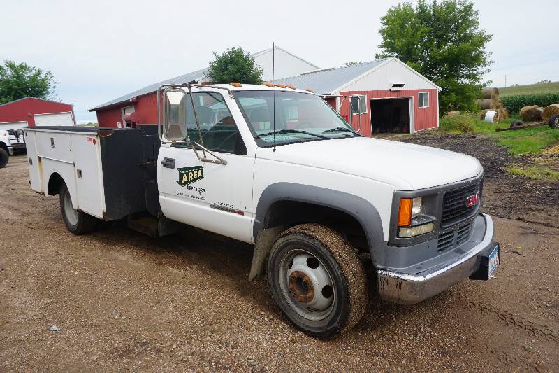 2002 GMC 3500 HD SL Dually Utility Truck