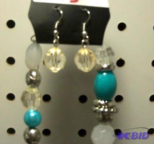 Turquoise Necklace with Earrings.