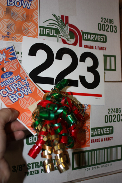 lot 223 image: Curly Bows