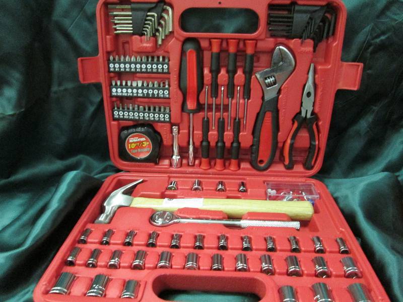 lot 4 image: Ultra-tough ultra steel 110 Piece 1...