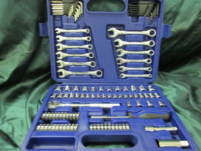 lot 10 image: Ultra-tough ultra steel 113 Piece 1...