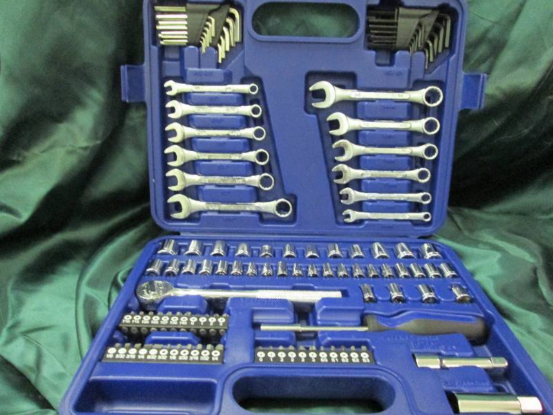 lot 11 image: Ultra-tough ultra steel 113 Piece 1...