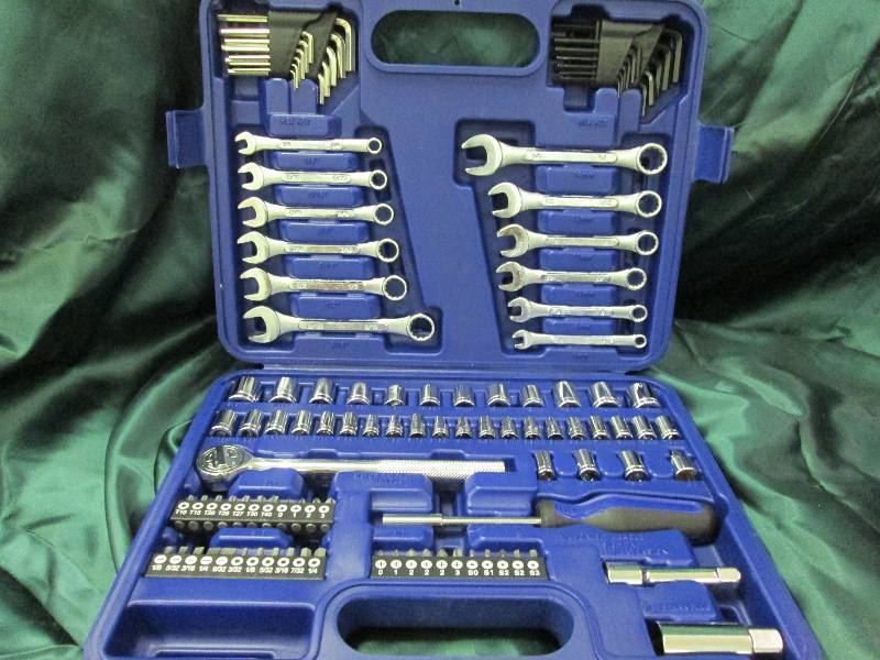 lot 12 image: Ultra-tough ultra steel 113 Piece 1...