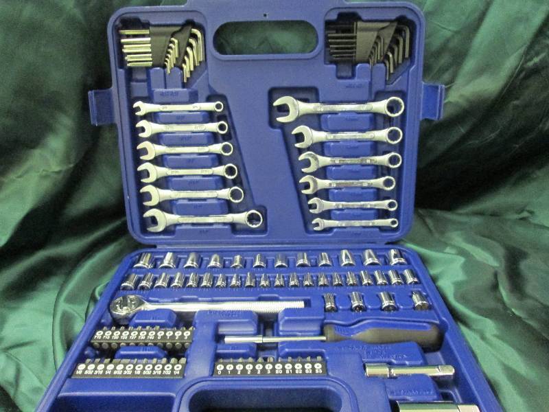 lot 14 image: Ultra-tough ultra steel 113 Piece 1...