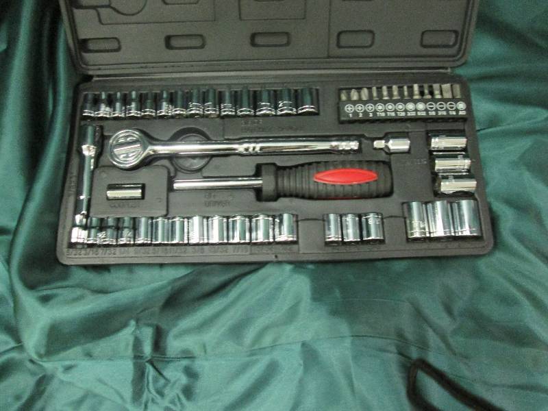 lot 19 image: Ultra tough ultra steel 54 piece 1...