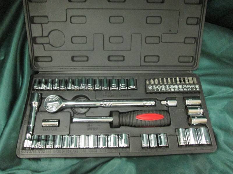 lot 24 image: Ultra tough ultra steel 54 piece 1...