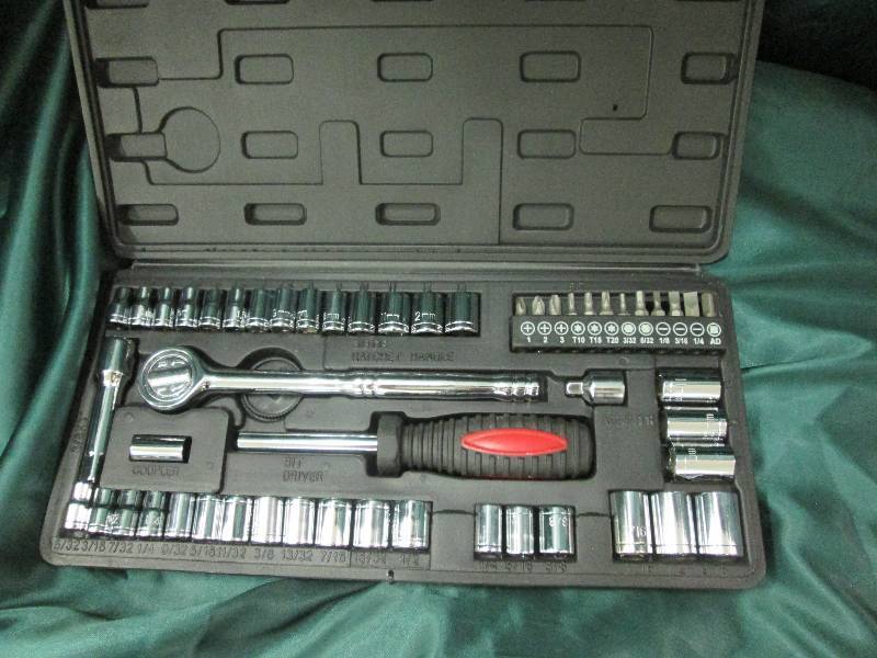 lot 30 image: Ultra tough ultra steel 54 piece 1...