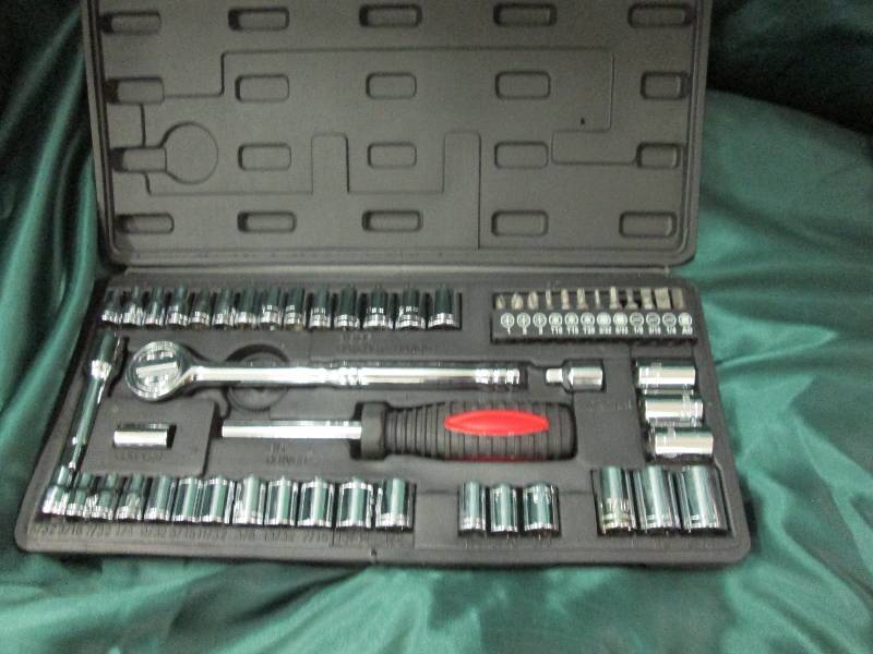 lot 39 image: Ultra tough ultra steel 54 piece 1...