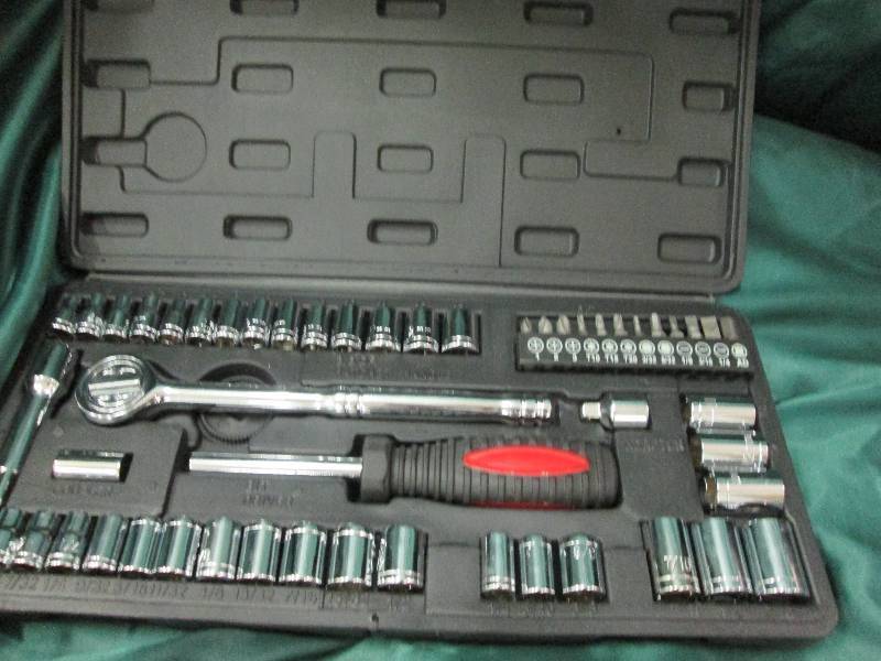 lot 40 image: Ultra tough ultra steel 54 piece 1...