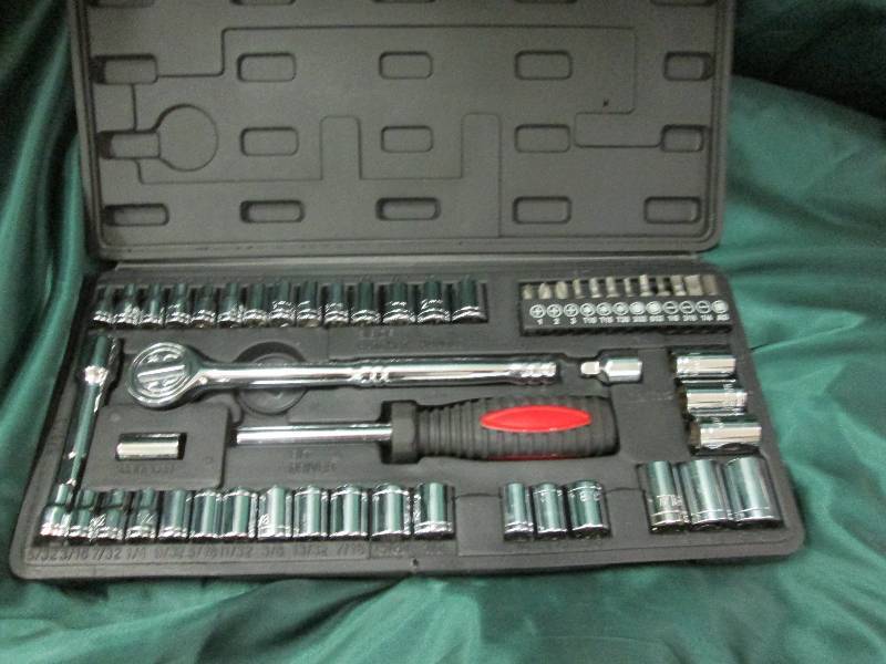 lot 42 image: Ultra tough ultra steel 54 piece 1...