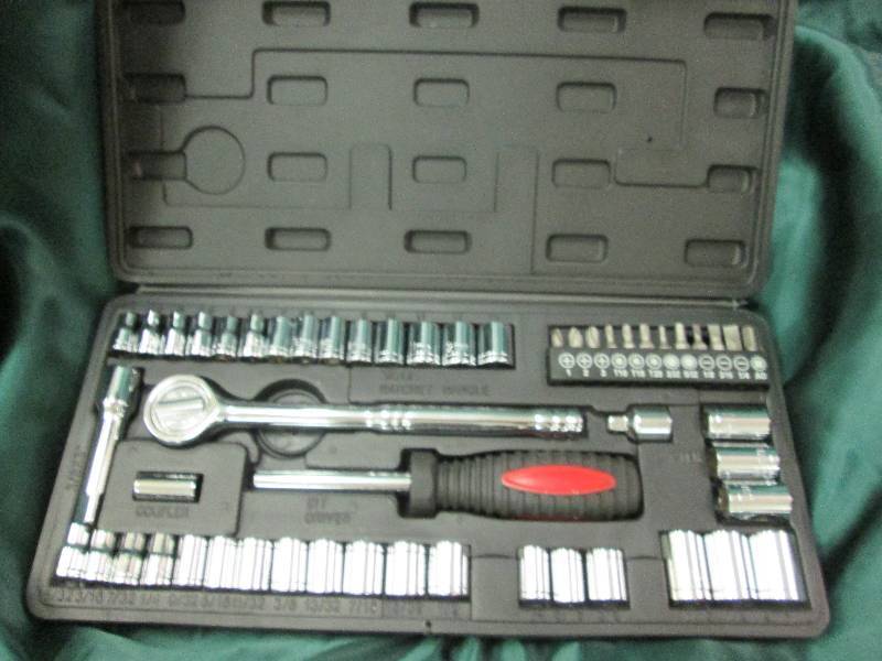 lot 46 image: Ultra tough ultra steel 54 piece 1...