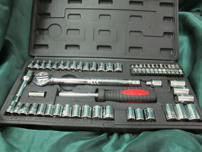 lot 51 image: Ultra tough ultra steel 54 piece 1...